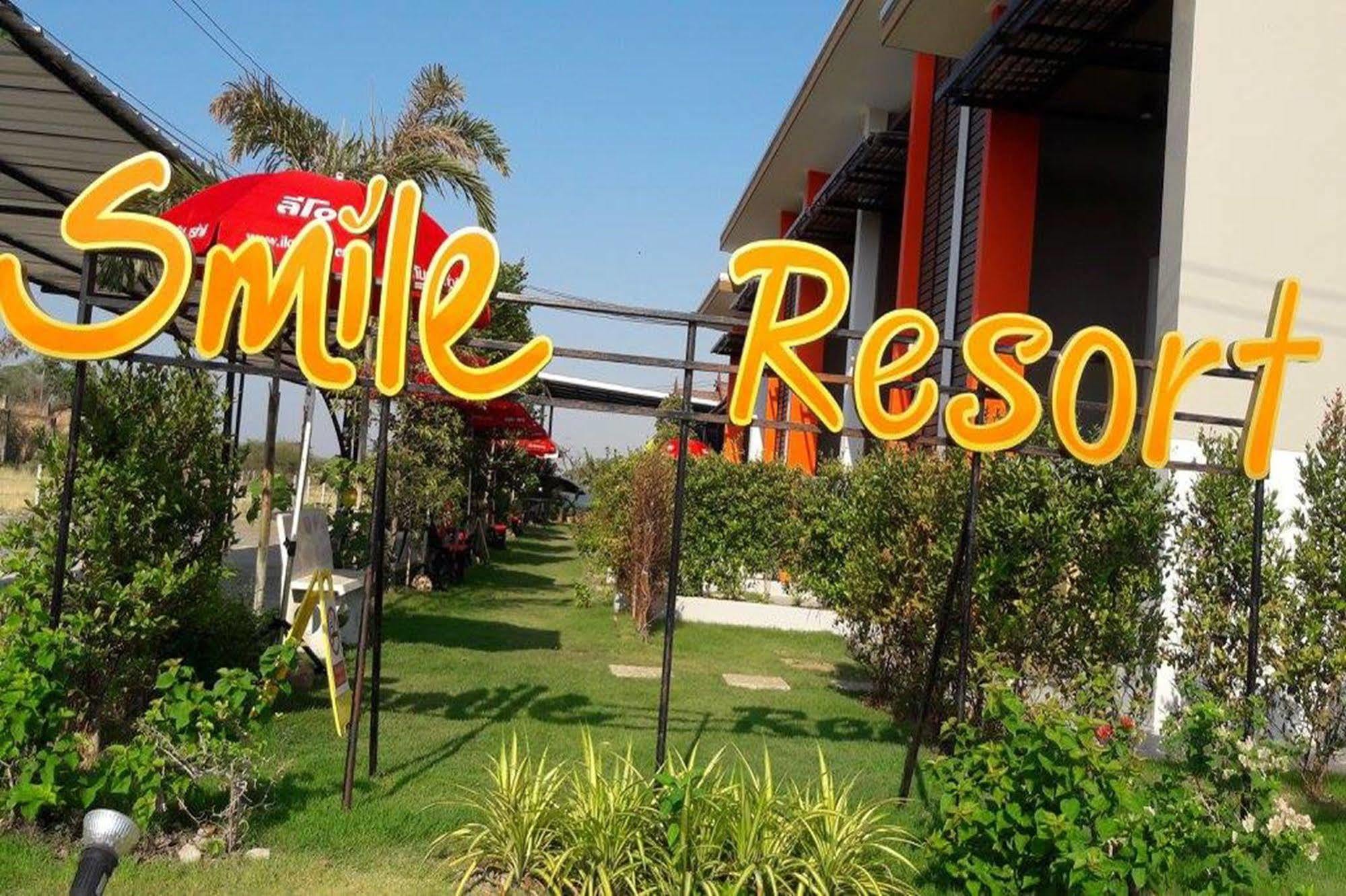 Smile Resort Buriram Exterior photo